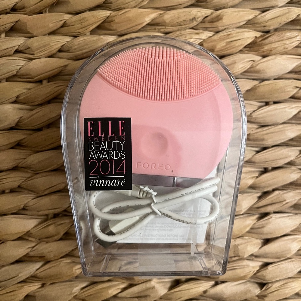 FOREO Luna Mini (original) - T-Sonic Facial Cleaning Device - Light Pink